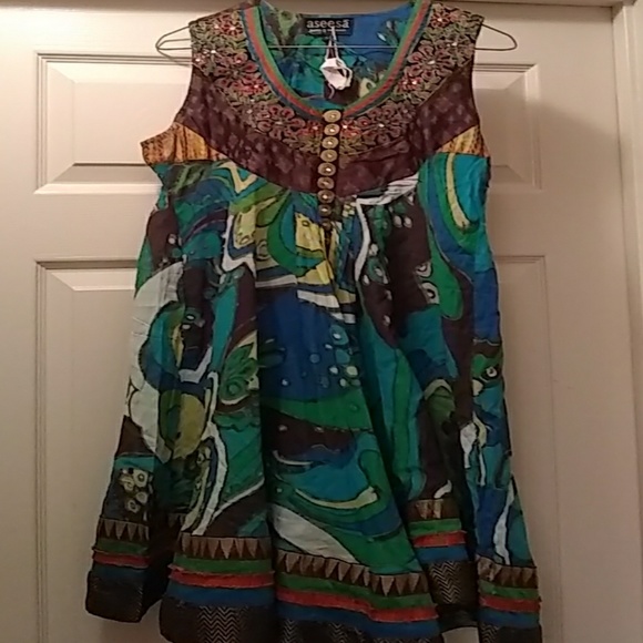 Beautiful dress - Picture 1 of 3